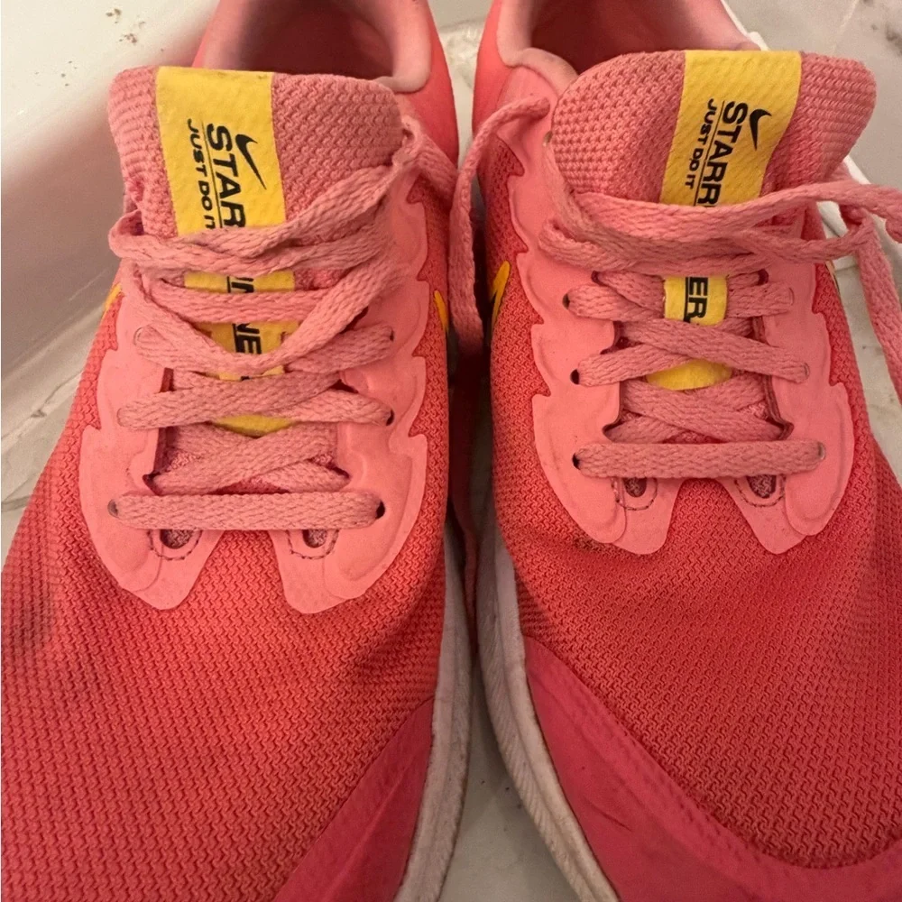 Nike star runner foam Kids 4.5 Pink sneakers active walk run